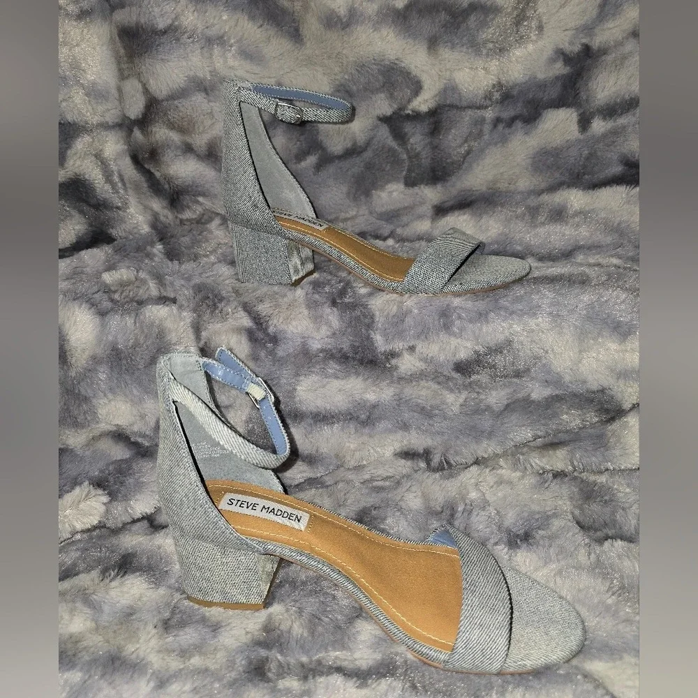 NWOT Steve Madden Womens Irenee‎ Denim Ankle Strap Heeled Sandals Size 6.5